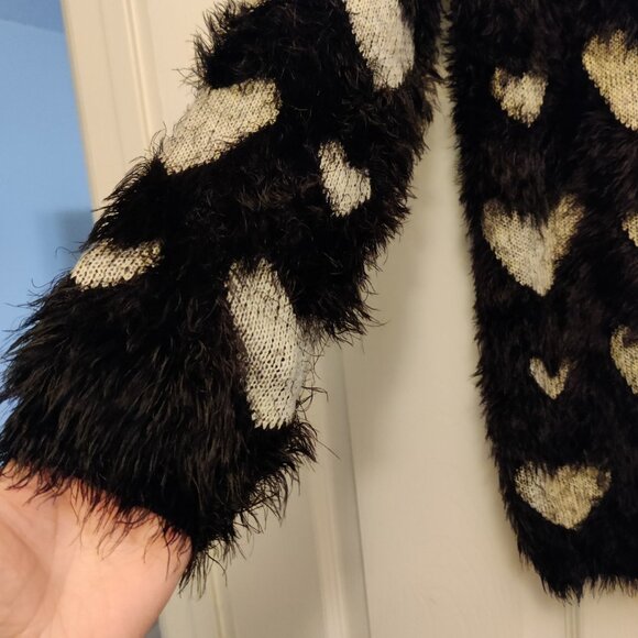 Finn & Clover SZ-S Black with Cream Hearts Sweater - Picture 3 of 6